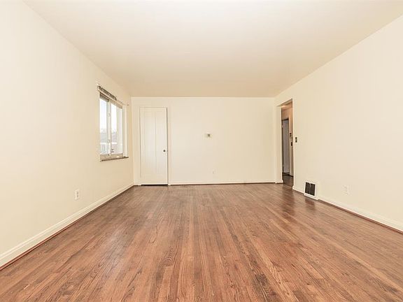 4th image of 6032 Connecticut Ct