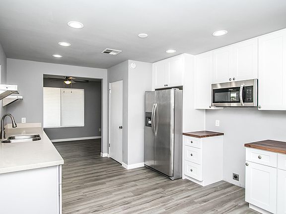 3rd image of 2614 W Mariposa St