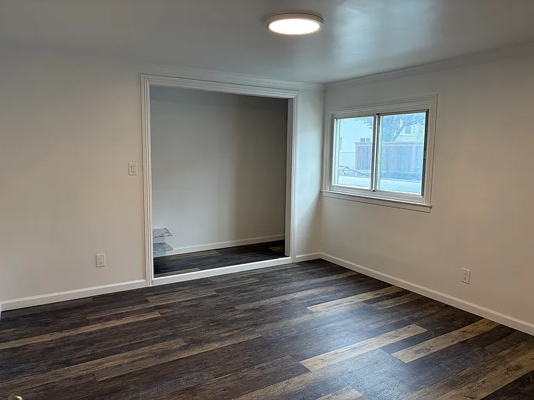 464 Milton Ave — Photo 8
