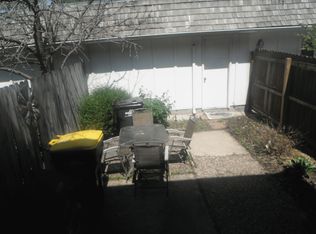 9507 Perry Ln, Overland Park, KS 66212