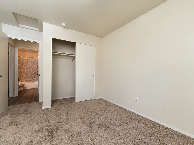 2 Bed 2 Bath - 980 Sq Ft 2 Bed 2 Bath - 980 Sq Ft