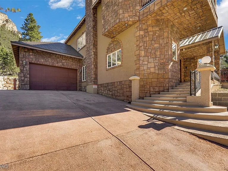 264 Crestview Dr — Photo 95