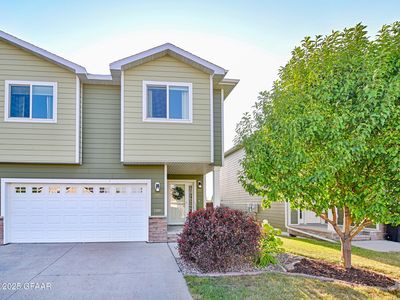 1108 Lindsey Ln, Grand Forks, ND, 58201