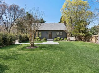 10 Glade Rd, East Hampton, NY 11937