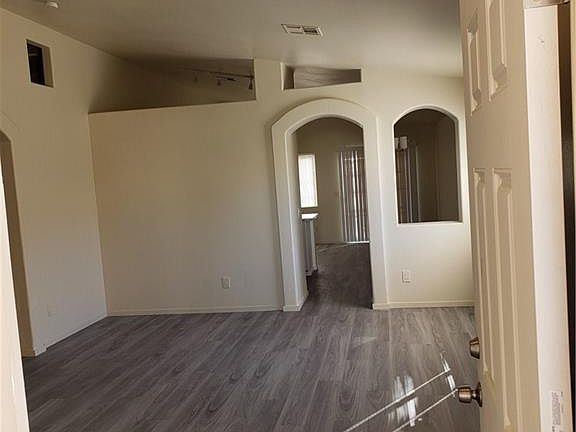 3rd image of 2033 Garnet Gable Ave