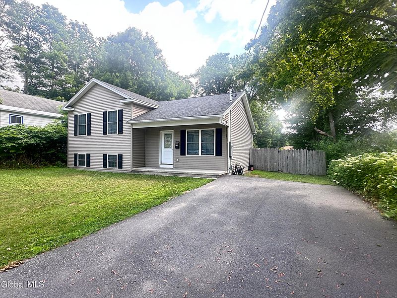 4th image of 38-40 Oak Street