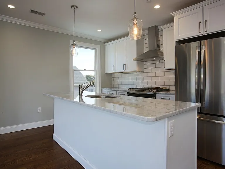660 Somerville Ave #2 — Photo 2
