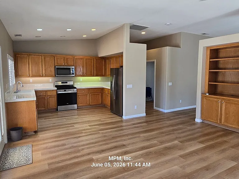 218 Red River Dr — Photo 14