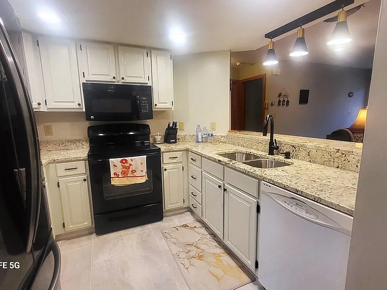 23 W Branch Rd #8 — Photo 4