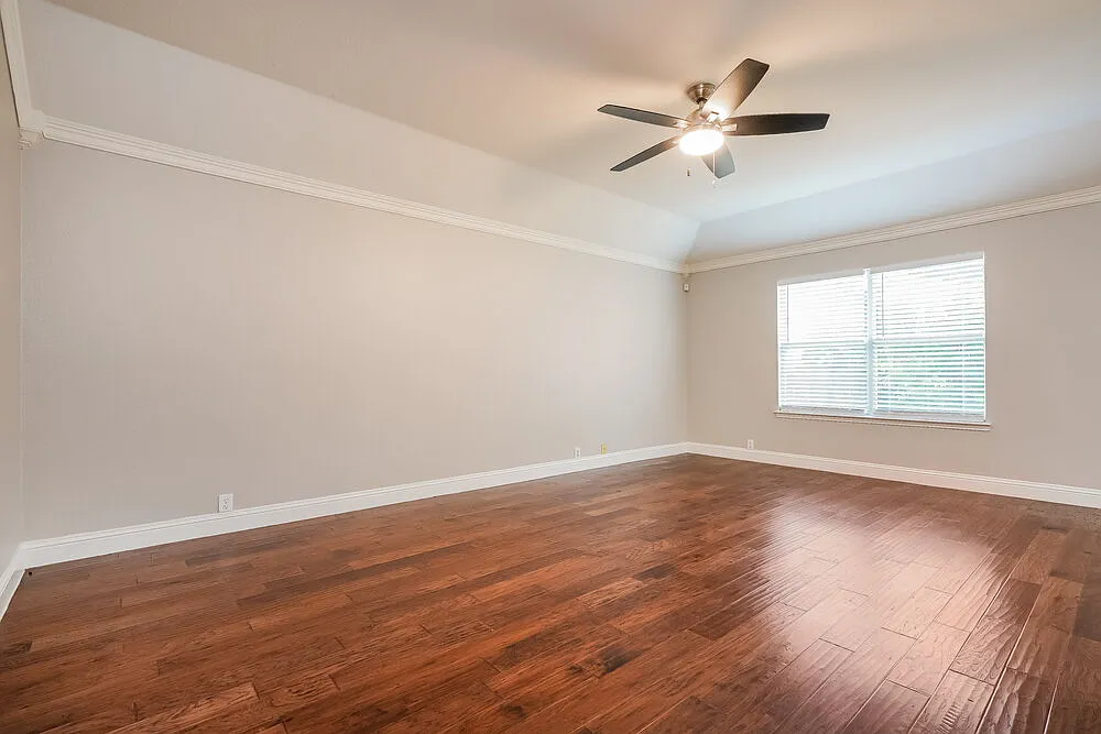 3 bed, 2.0 bath, 1623 sqft, $3,040 — Photo 4
