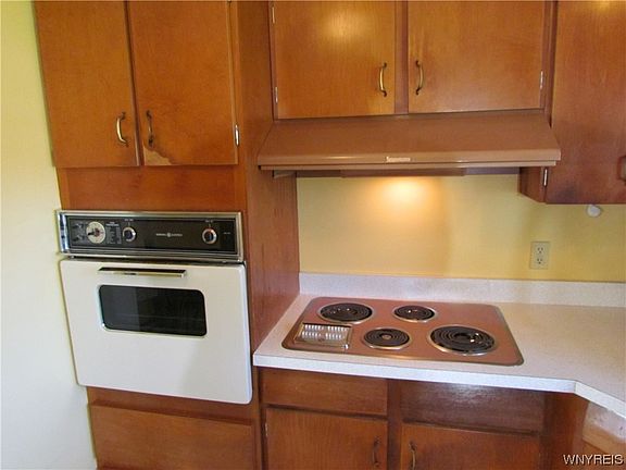 4th image of 1302 Abington Pl