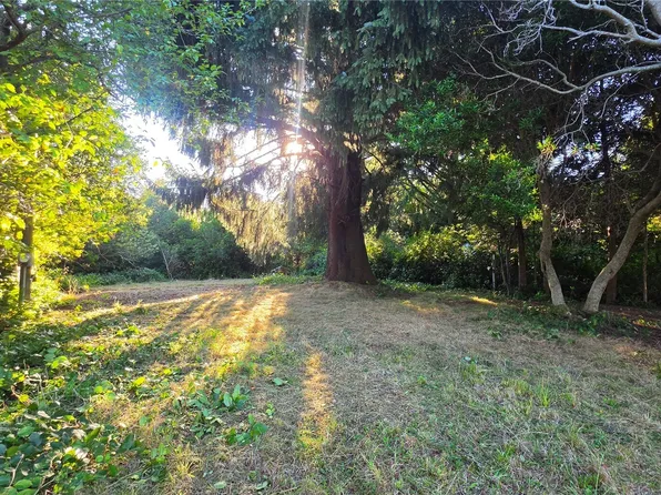 155 N Oar Loop NW, Ocean Shores, WA 98569