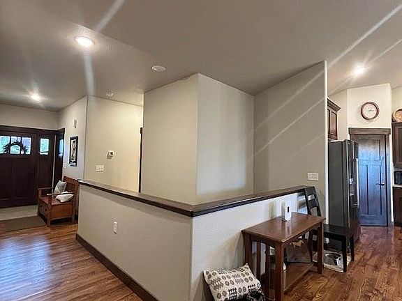 5th image of 412 E Michigan Ave