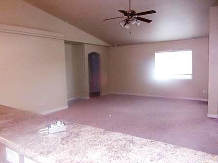5th image of 3018 Oakwood Dr #B