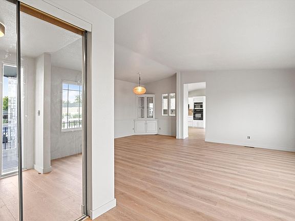 4th image of 1634 S Dennis Pl
