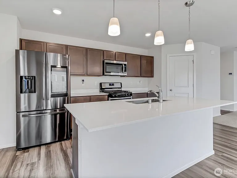 9155 Candytuft Dr SE — Photo 8