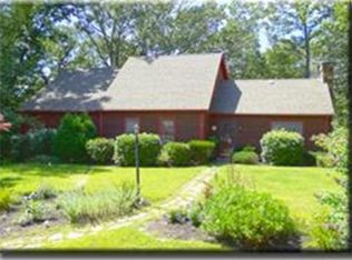 12 Hallisey Dr, Newburyport, MA 01950