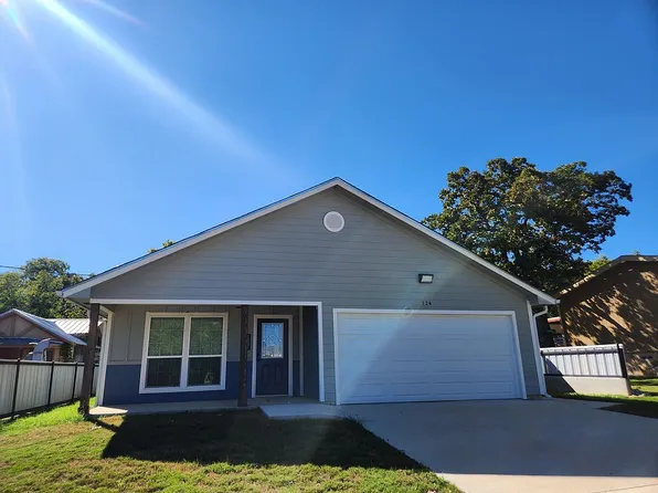 324 W Labadie Ave, De Leon, TX 76444