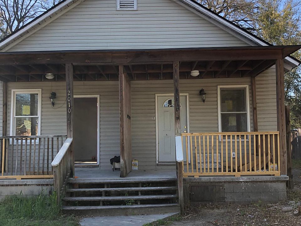 2nd image of 2010 Grayson St APT B