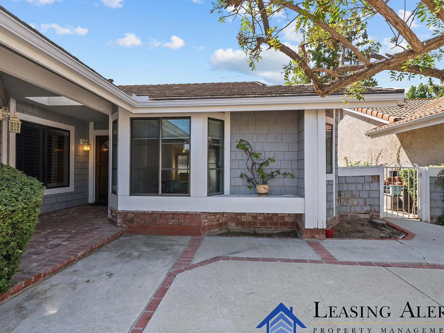 2 bed, 1374 sqft, $3,300 — Photo 2