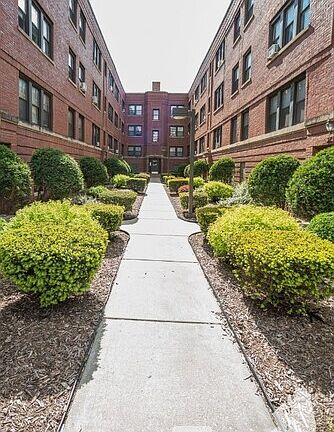 2nd image of 5736 N Winthrop Ave #48-302