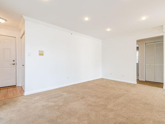 3rd image of 6329 175th St APT 3S