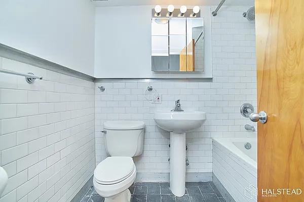 Rented by Halstead Real Estate | media 16