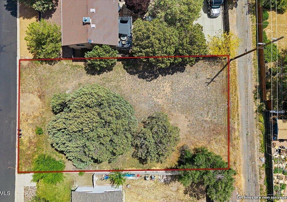 1st image of 617 Flora St