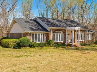 400 Longview Dr, Laurens, SC 29360