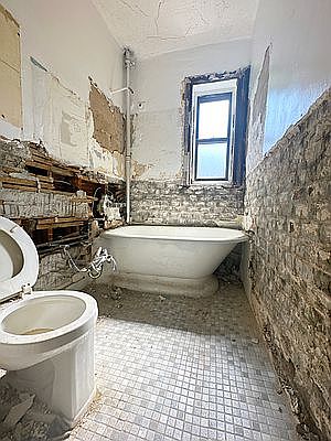 5th image of 307 Martense St #4
