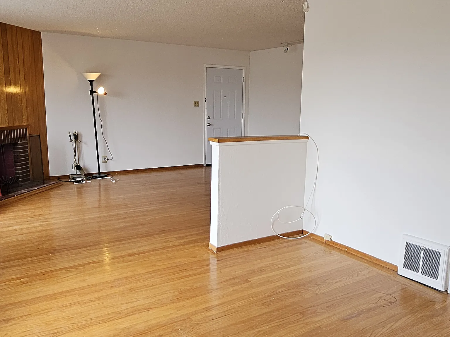 2 bed, 1200 sqft, $3,200 — Photo 4