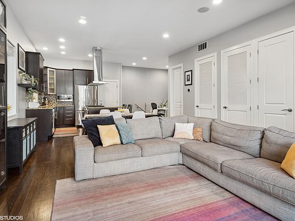 2nd image of 5537 N Campbell Ave APT 2