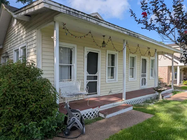 125 Meadowlawn Ave, Shoreacres, TX 77571