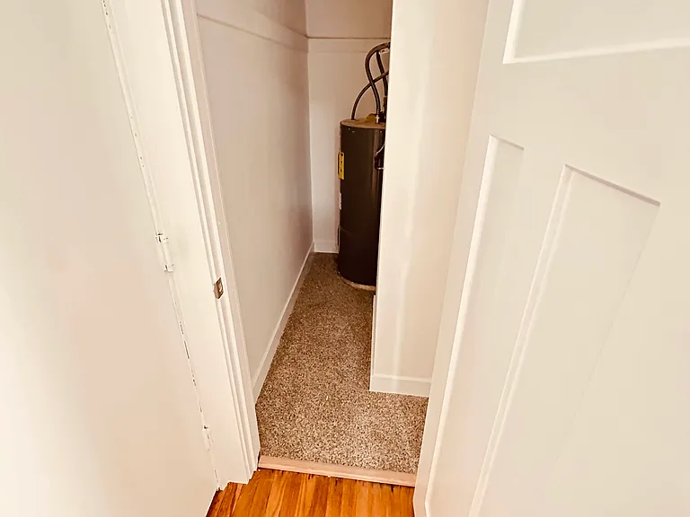 325 Summit Ave E #7 — Photo 11