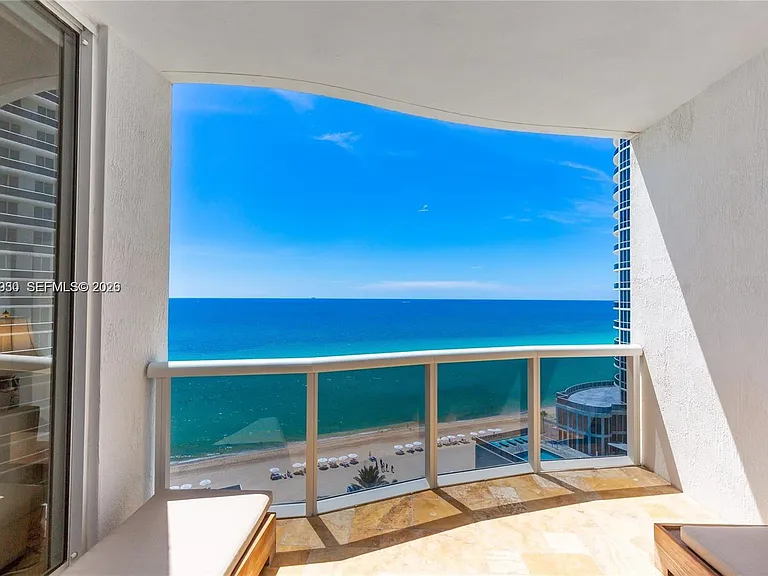 16001 Collins Ave #1106 — Photo 31
