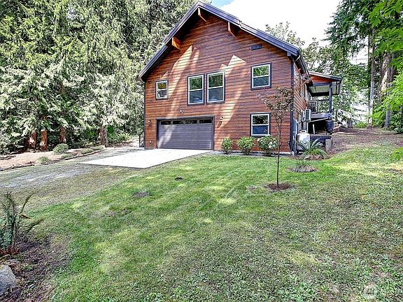 5th image of 3029 S East Camano Drive