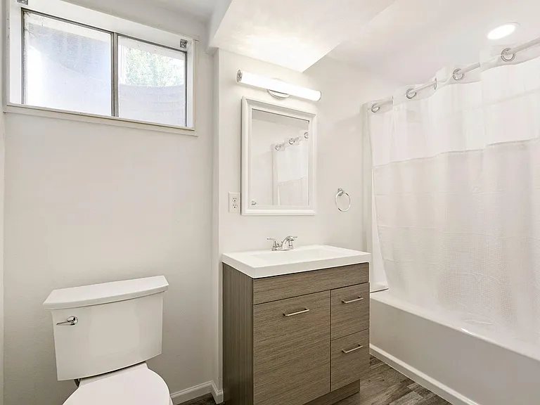 501 Cornell Ave — Photo 13