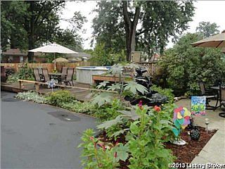 3rd image of 7711 Carnation Dr