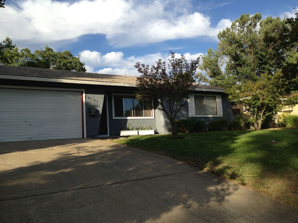 1st image of 9781 Beachwood Dr
