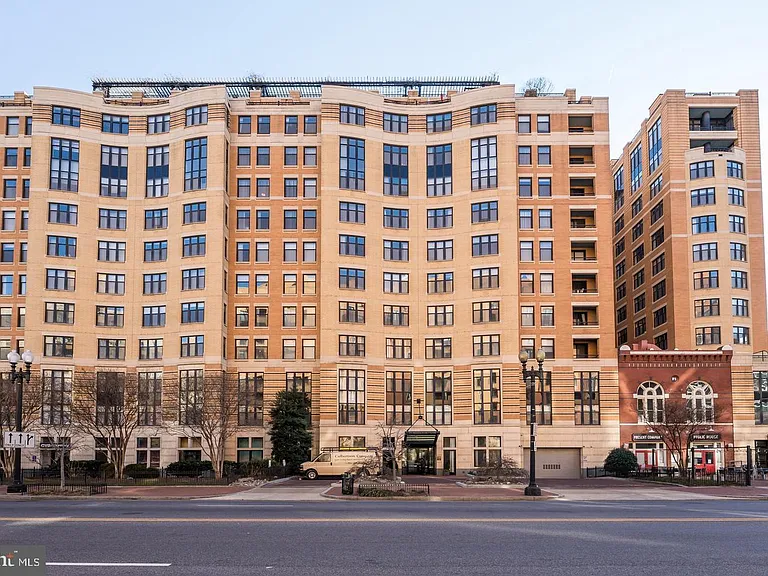 400 Massachusetts Ave NW #1102 — Photo 10
