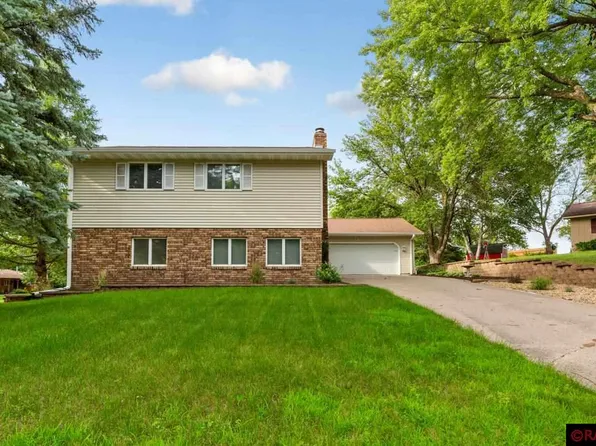 12 Lorelei Ct, Lake Crystal, MN 56055