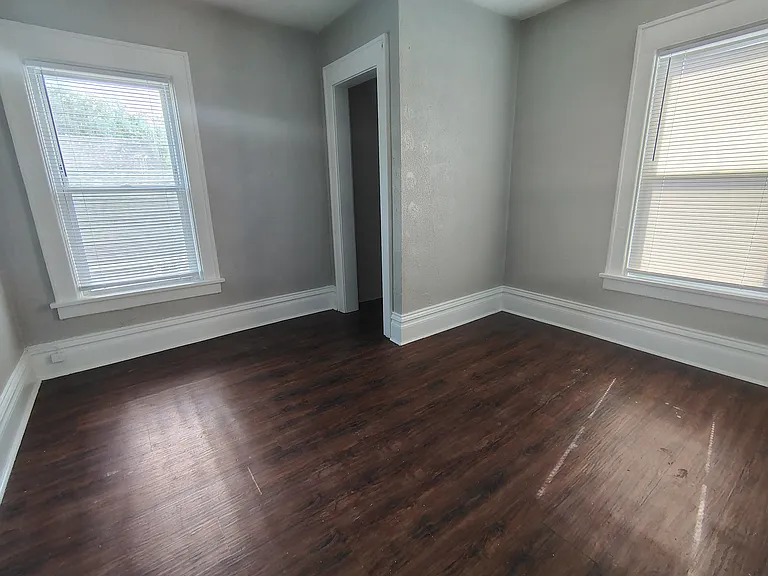 514 Sheridan St — Photo 5