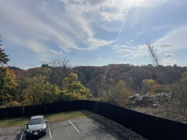 19 Riverside Sq, 19 Riverside Sq, Hyde Park, MA 02136