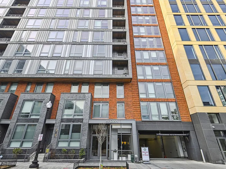 1211 Van St SE #602 — Photo 34