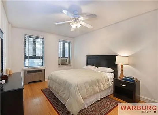 Sold by Warburg | media 8