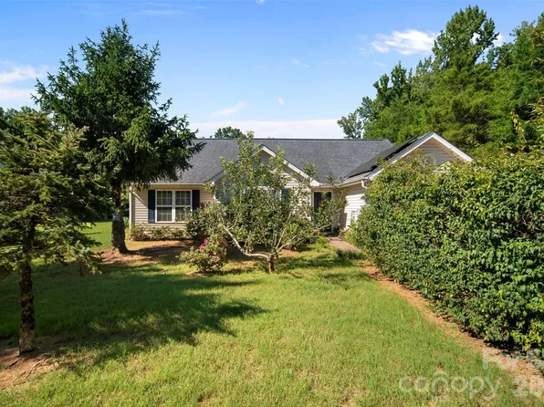 8721 Brookstead Meadow Ct, Charlotte, NC 28215