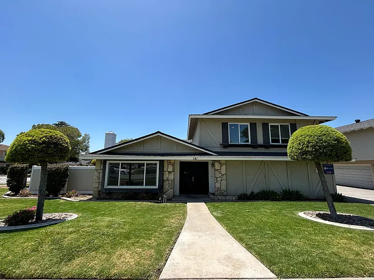 141 N Fonda St — Photo 1