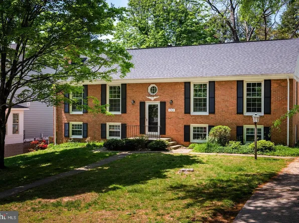 7513 Sebago Rd, Bethesda, MD 20817