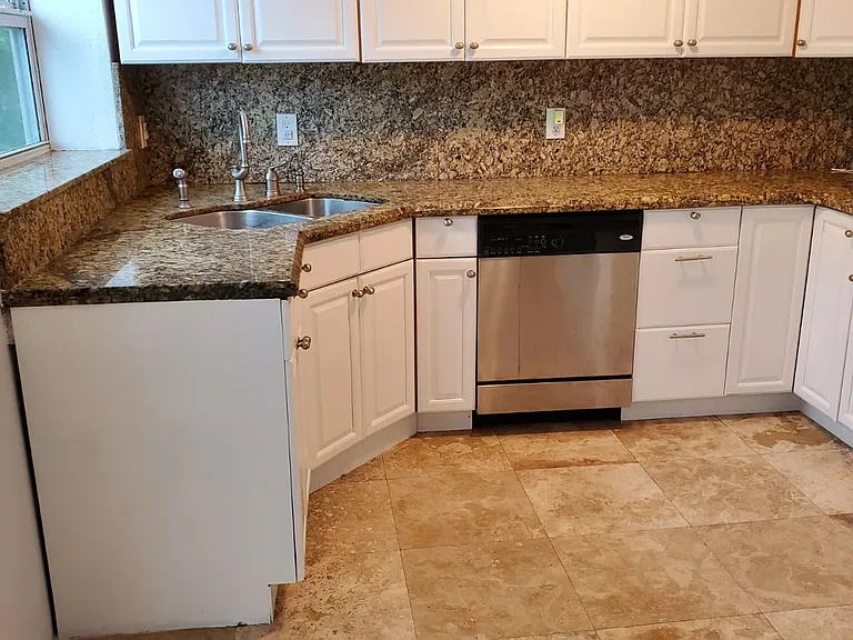 9870 Nicaragua Dr — Photo 3