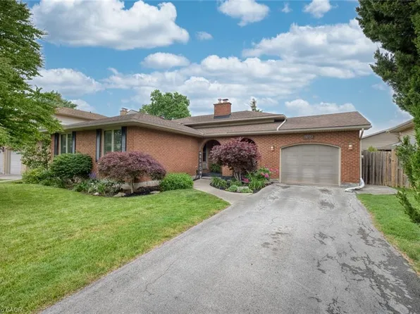 5070 Silver Birch Ln, Lincoln, ON L3J 0A2